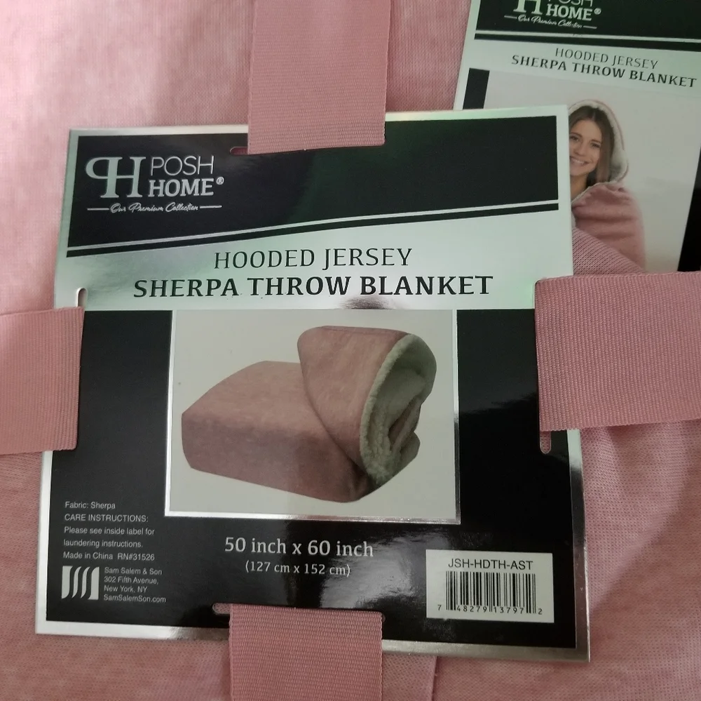 - Hooded throw blanket
